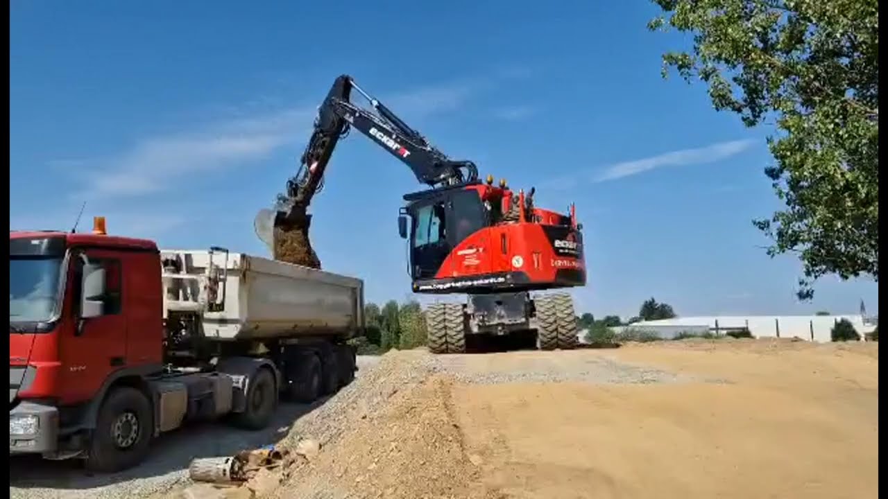 Hydrema MX18 loading Truck