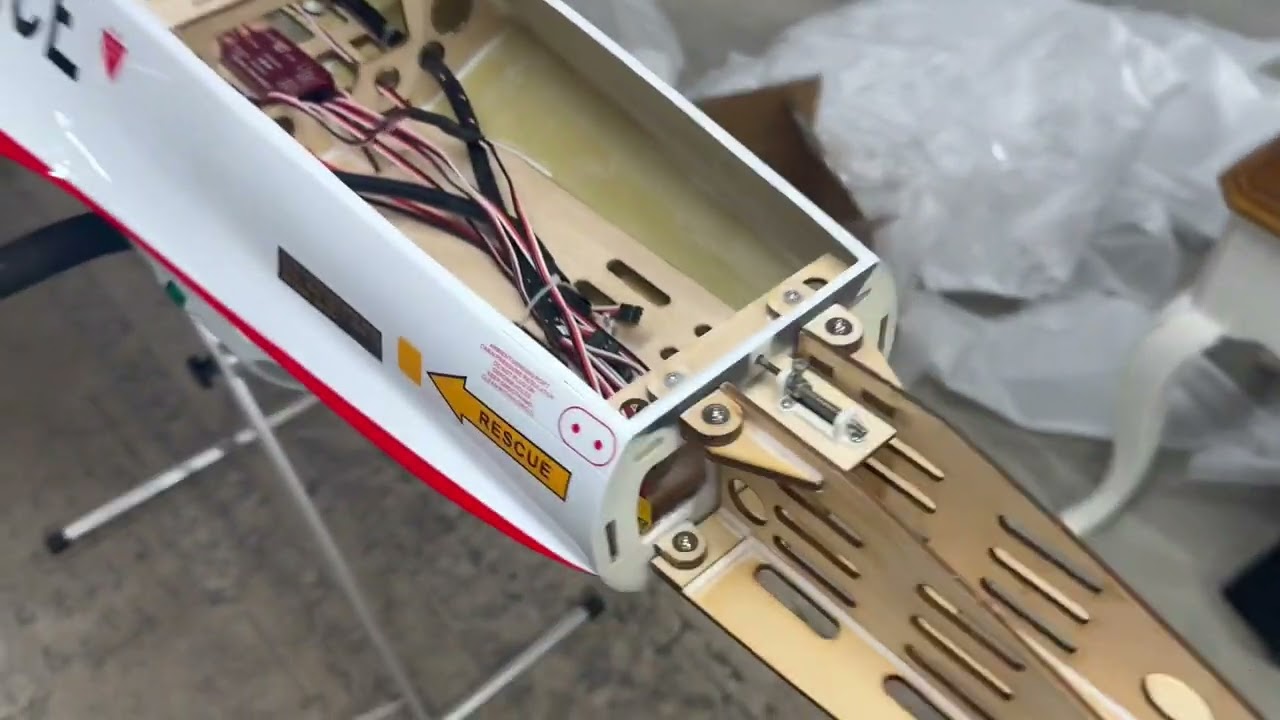 Boomerang jets 1/7 f-16 wiring inspection and battery tray.
