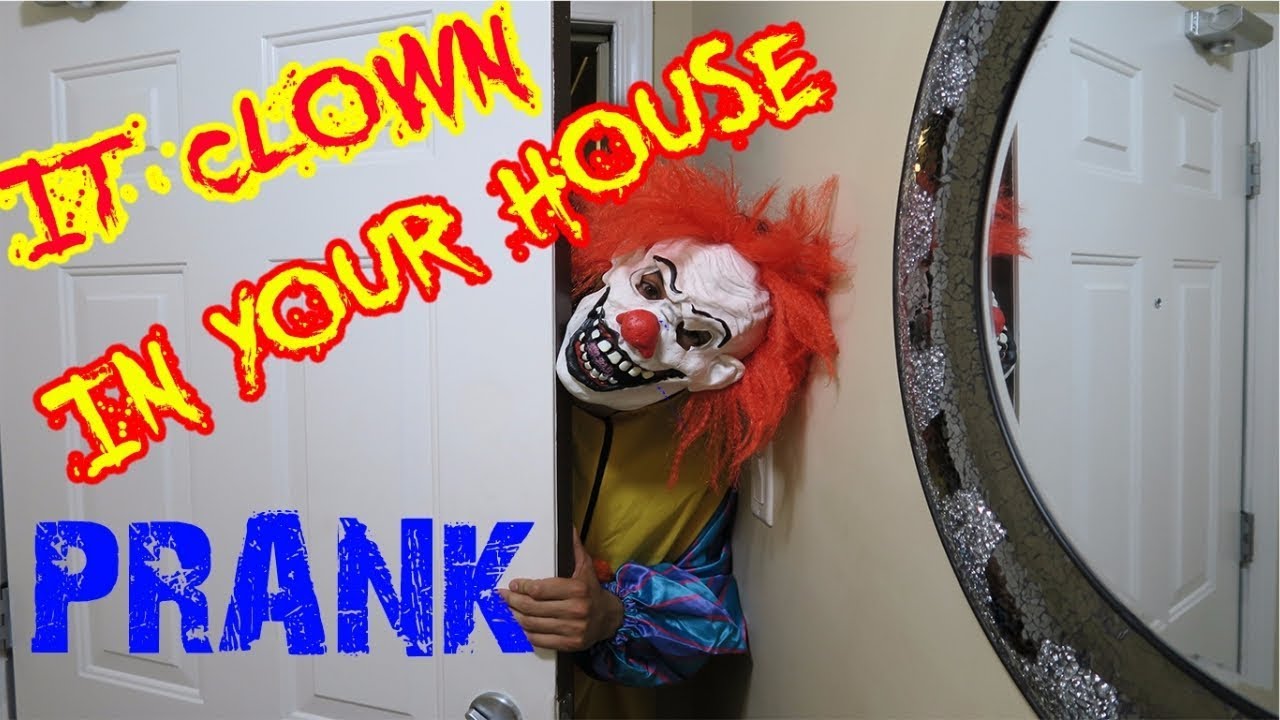 (SNEAKING INTO MOE SARGI'S HOUSE) IT CLOWN - THE TRUE STORY