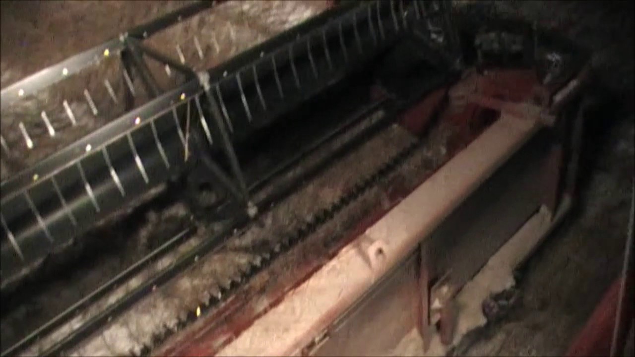 Уборка в ночную смену К744р3, вытаскиваем VECTOR 410