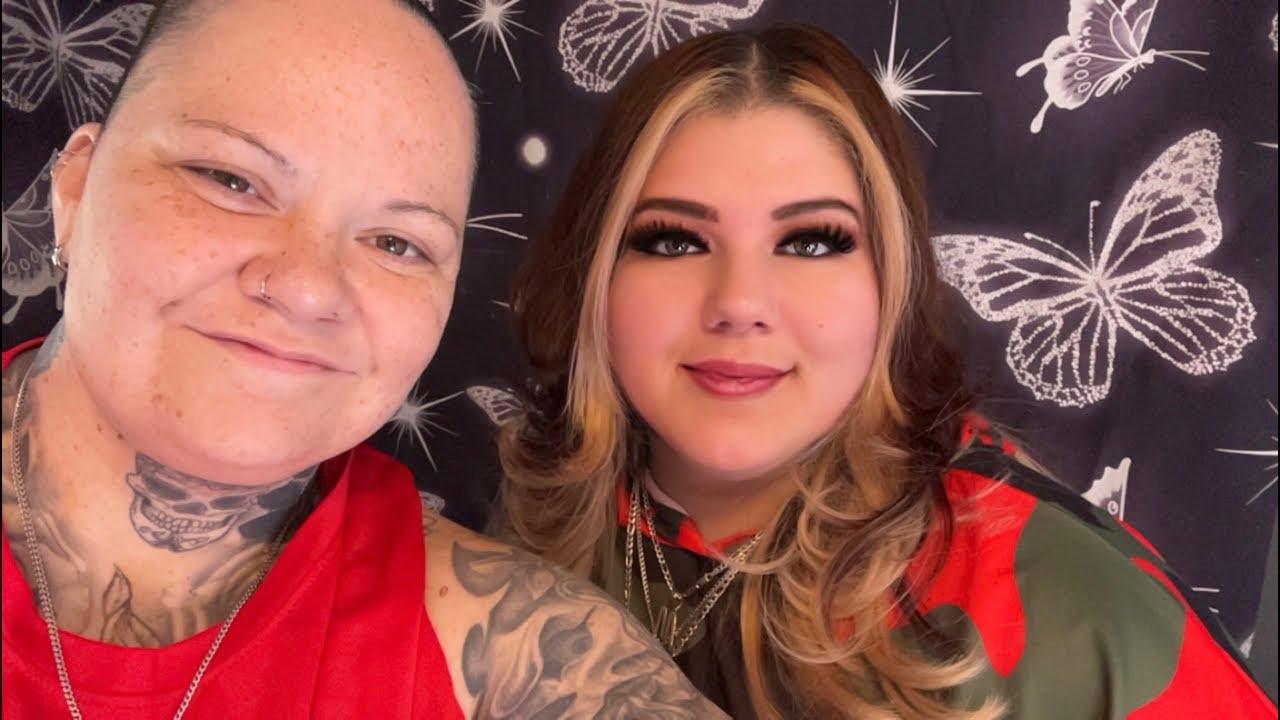 Ari&Mo is live!