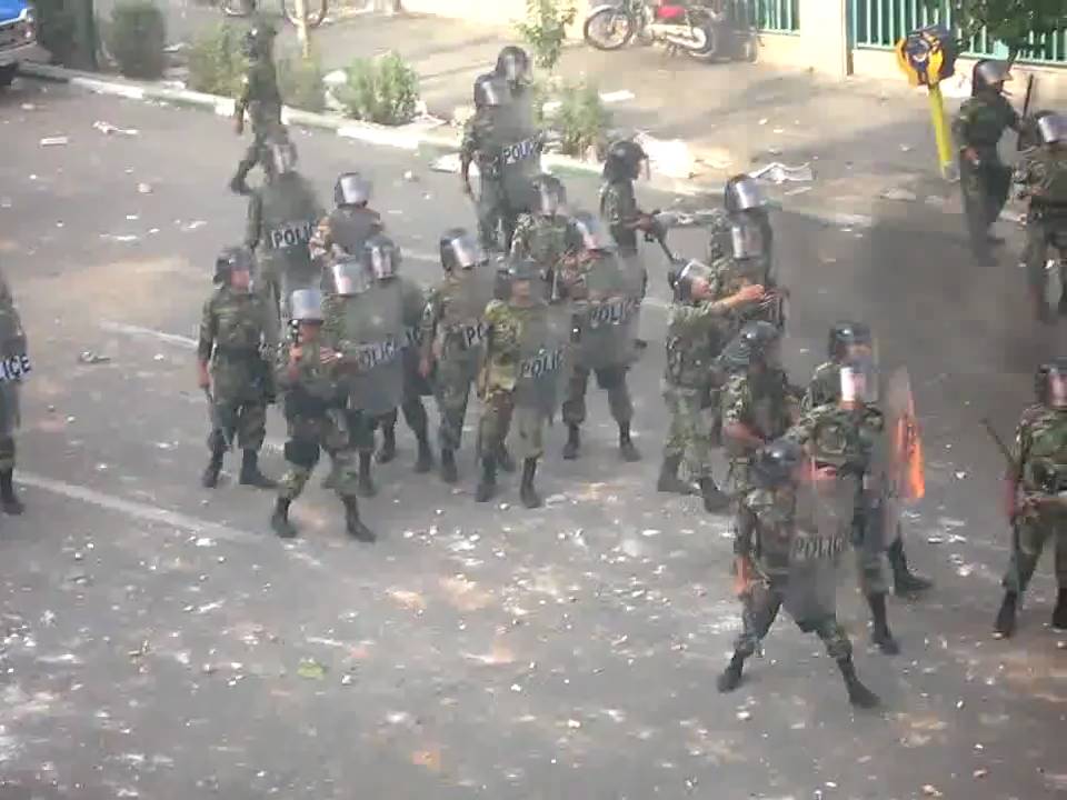 Basiji throwing stone directly at people.. June 20 MUST SEE