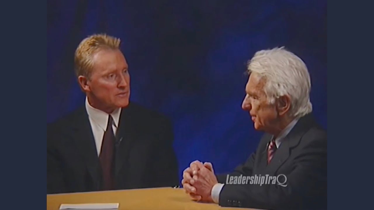 WARREN BENNIS