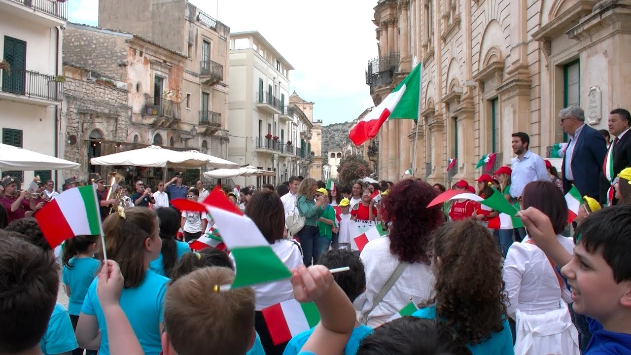 SCICLI-UN TRIPUDIO TRICOLORE
