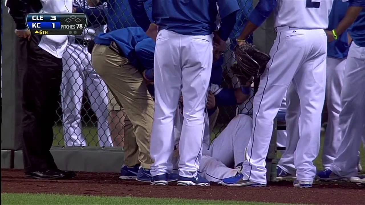 2013/07/04 Gordon injured on fly ball