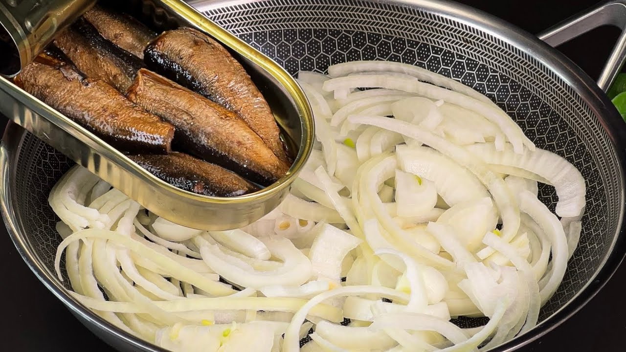 Sardinen mit Zwiebeln sind leckerer als Fleisch. Bereiten Sie dieses göttliche Rezept zu