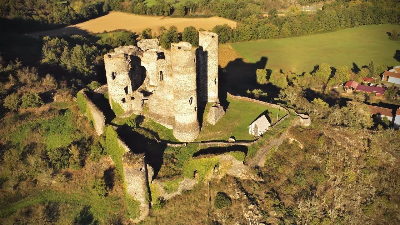 Château de Domeyrat   43
