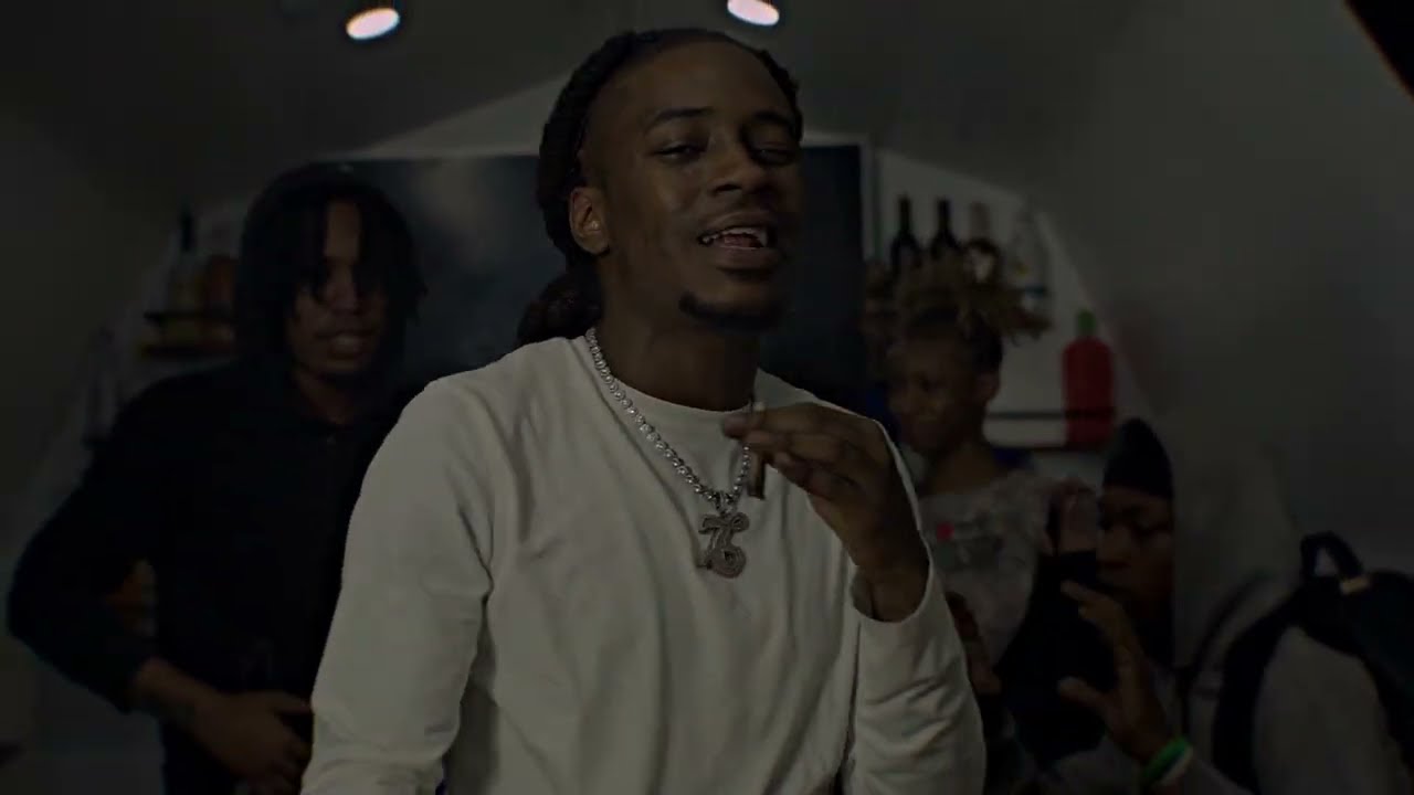 Teekobain - Money Problems [Music Video]