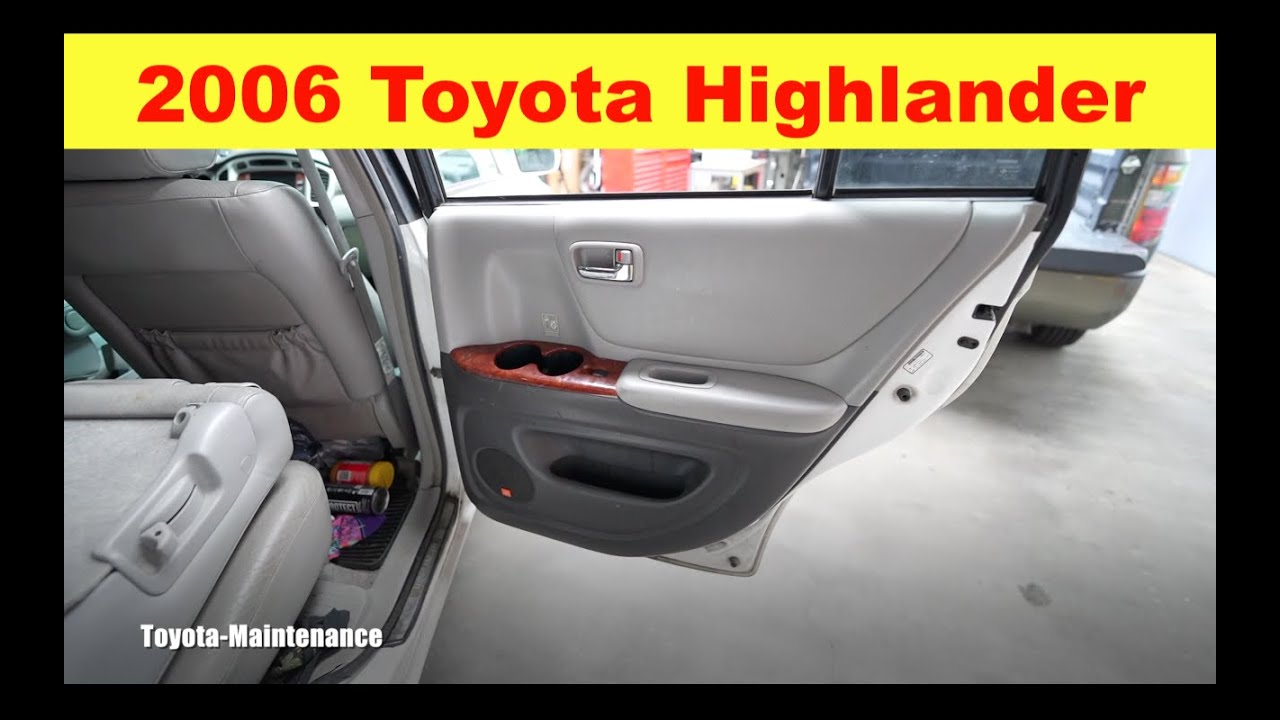 Снятие задней дверной панели Toyota Highlander 2006 года