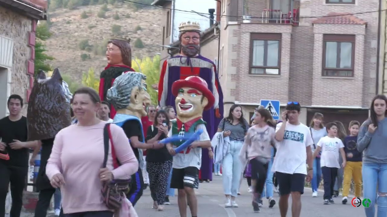 Pasacalles y cabezudos  Huerta de Rey
