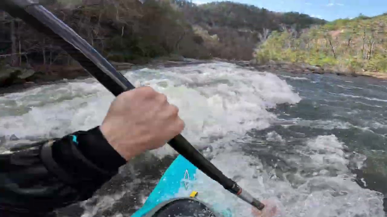 Kayaking the Middle Ocoee at 1,095cfs 