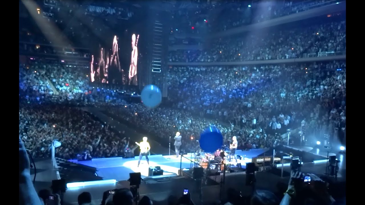 U2 - Beautiful Day (HD) MSG New York #7 on 07-30-2015 (Filmed From Section 111 Row 12)