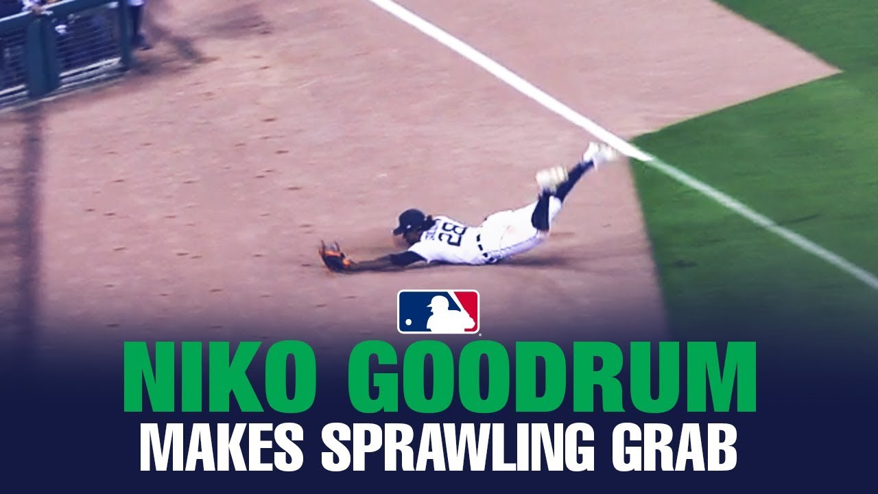 Goodrum makes incredible sprawling grab in foul territory