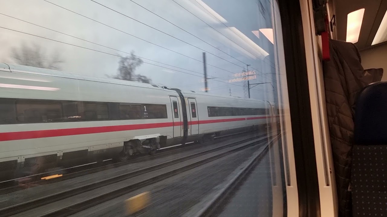 Parallelfahrt ICE 4 und IC2000 SBB