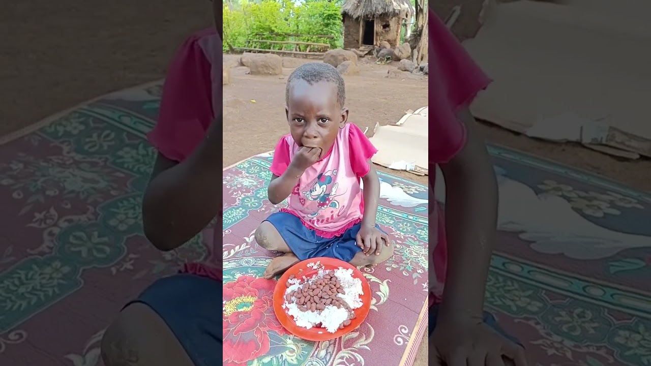 she pray before eating food 🙏#shorts #youtubeshorts #kids #prayer
