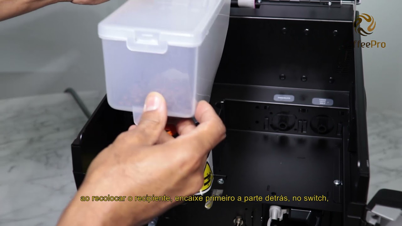 Como colocar o café e ajustar a moagem na máquina Rhea PB21