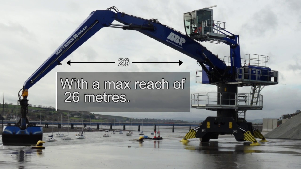 Mantsinen HybriLift 90M crane in operation at the Port of Teignmouth