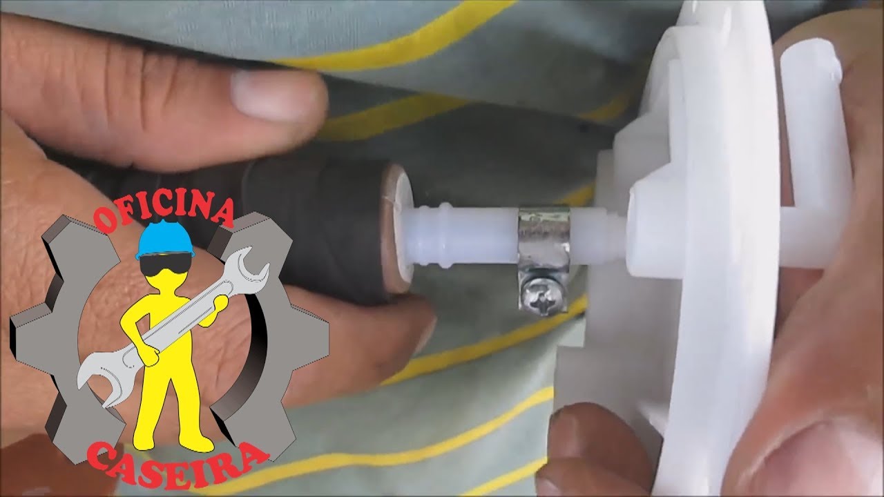 Substituição da mangueira safonada da bomba de combustível com ferramenta caseira.