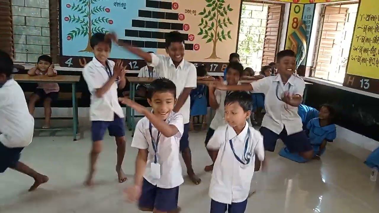 School students dance, Benakunda, Bhanjanagar, Ganjam 