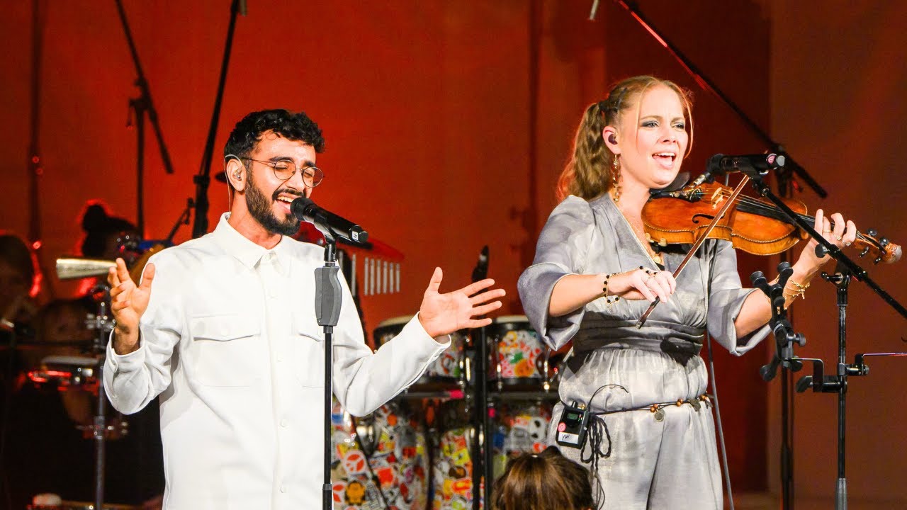 Desert Rose | Yvi Szoncs&ograve; und Yahya Salman | Was uns am Herzen liegt 2024