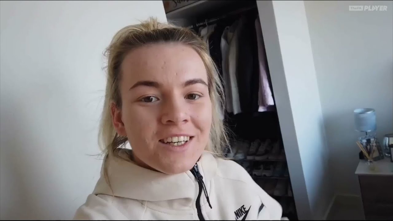 At home with Lauren Hemp[Manchester City/Lionesses] | Apartment tour