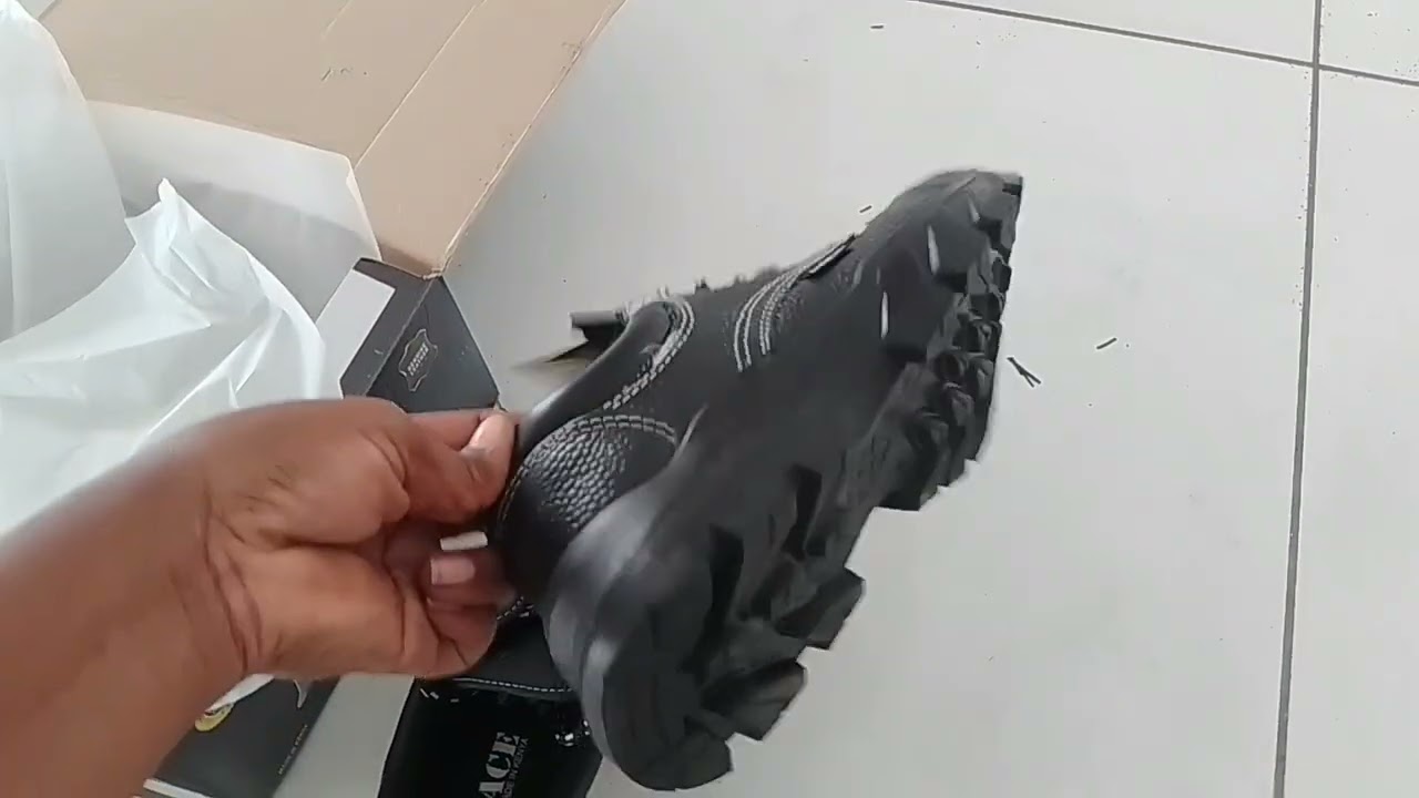 A HAPPY DAY AT WORK/SAFETY BOOTS RECEIVED👌