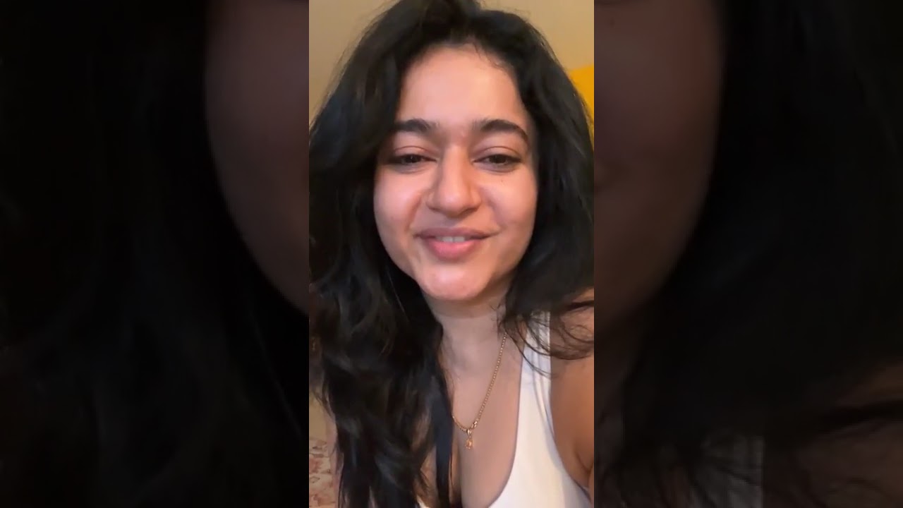 Пунам Баджва вживую для Вас 💗😍