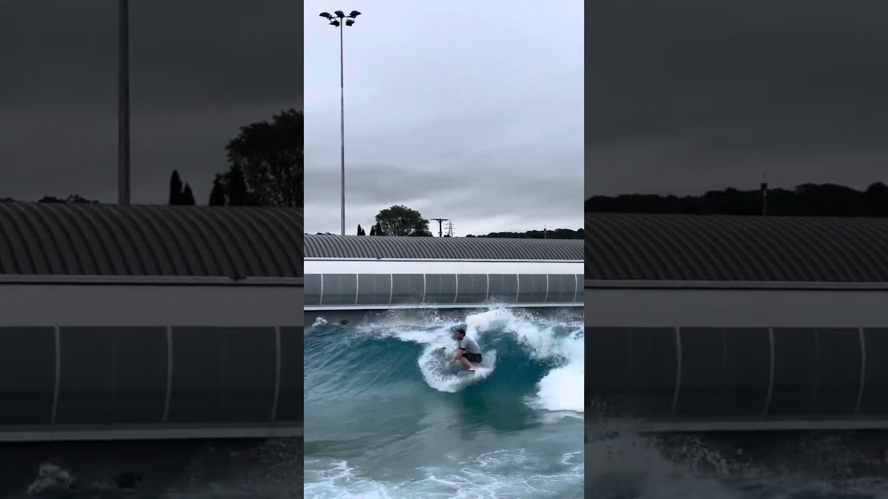 A full set at the wave Bristol Expert Barrels Right (biggest setting)