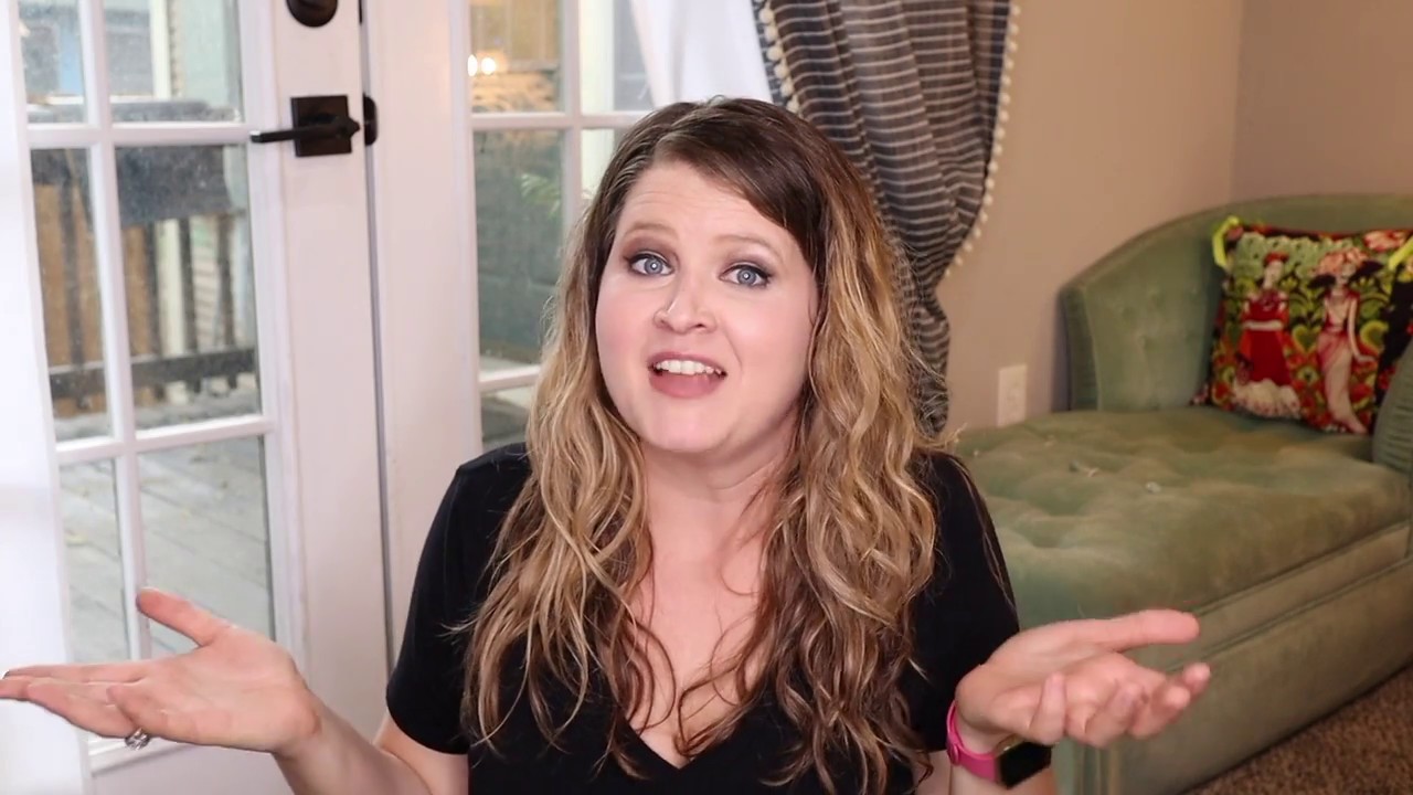 Why I'm Choosing Minimalism |  The Life Changing Magic Of Tidying Up From A Former Hoarder