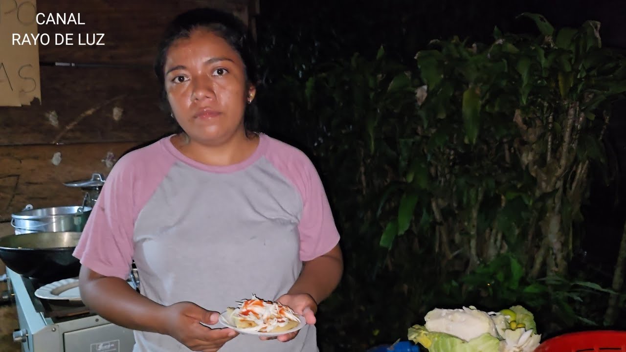 Es así como la madre de Erick prepara esta rica comida para vender y salir adelante con sus hijos!😋🙏