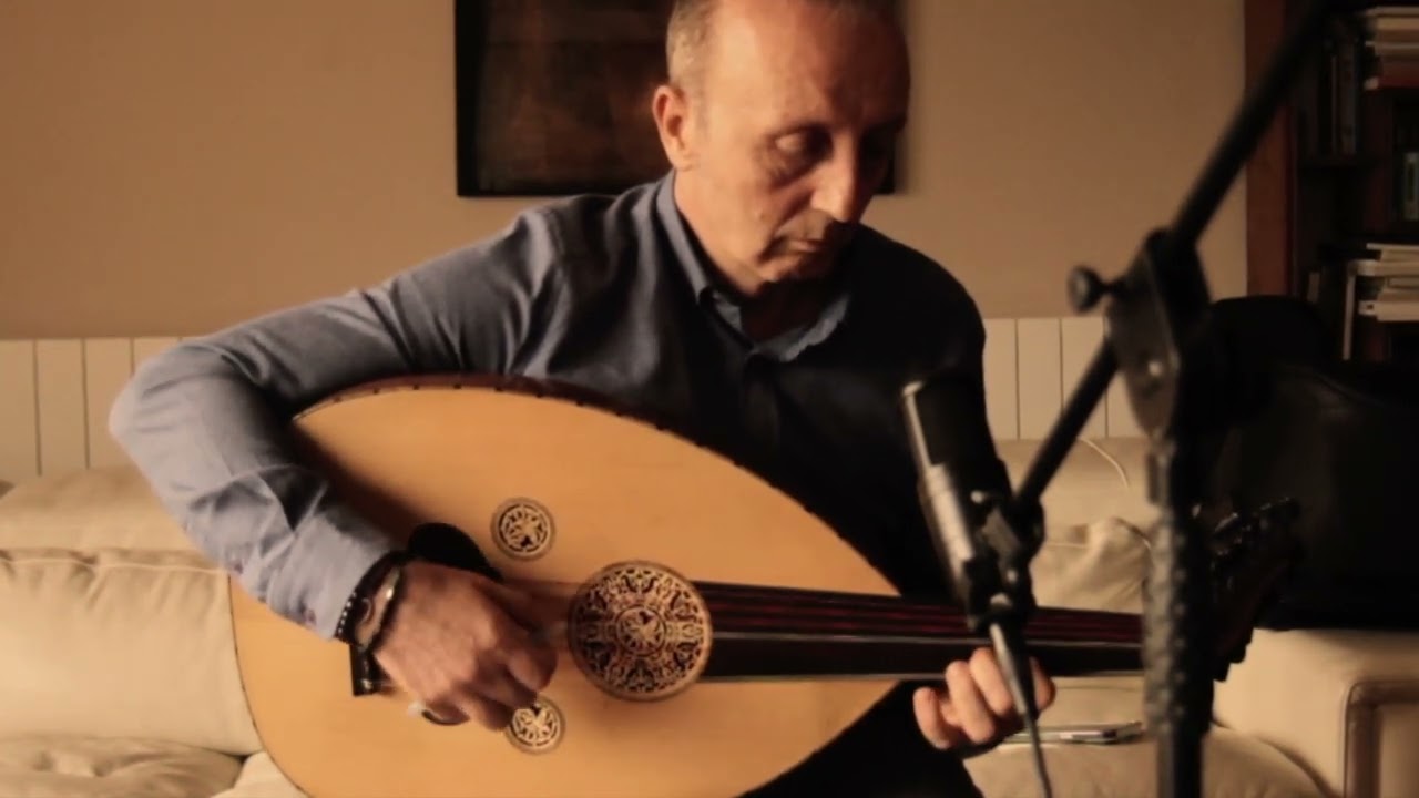 HAMES BITAR,  Oud playing