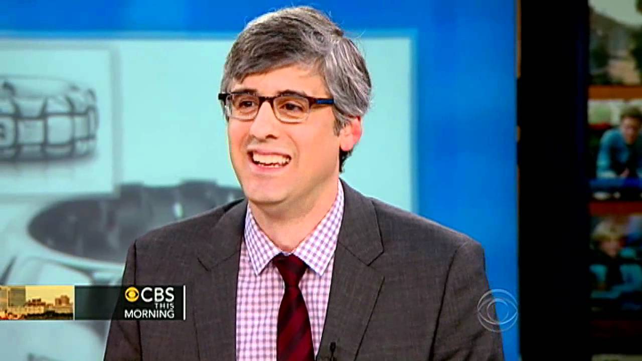 Extra: Gayle asks Mo Rocca for his real name
