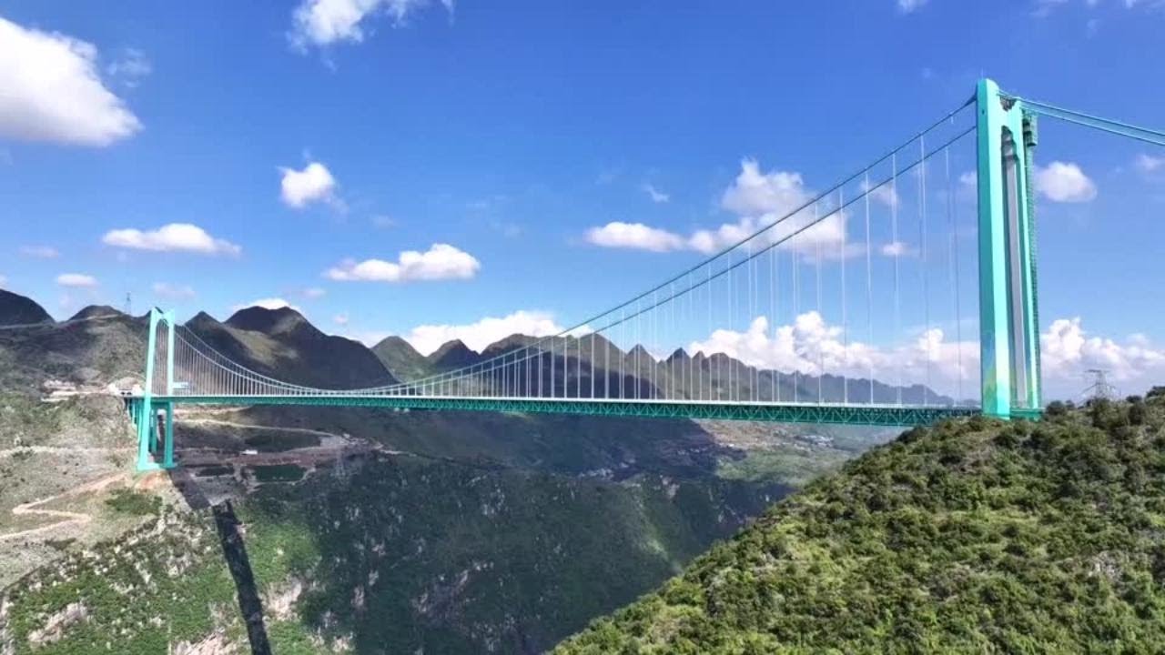 CINA, inaugurato il ponte pi&ugrave; alto del mondo: 625 metri sopra il fiume Beipan