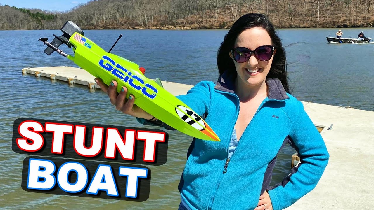 BRUSHLESS & FAST RTR RC Boat - Pro Boat Miss GEICO 17