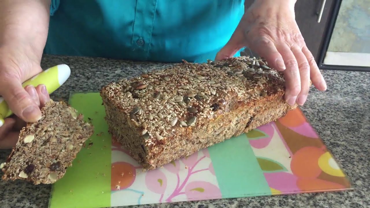 Pan integral artesanal con múltiples granos, semillas y cereales | Brown bread with seeds