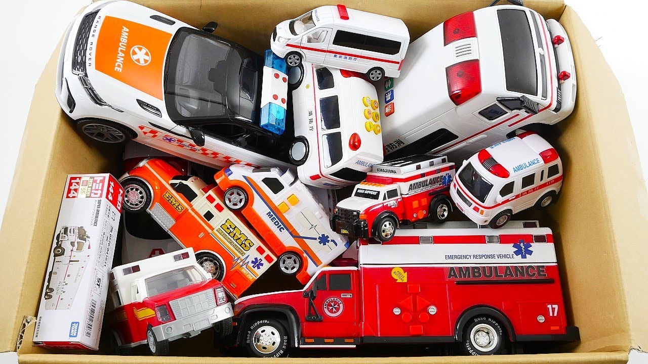 たくさんの救急車ミニカーが走る！坂道緊急走行訓練☆Many miniature ambulances on the move! Hillside emergency driving training☆