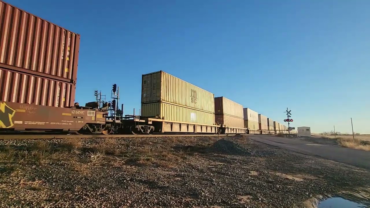 Bnsf stack train 