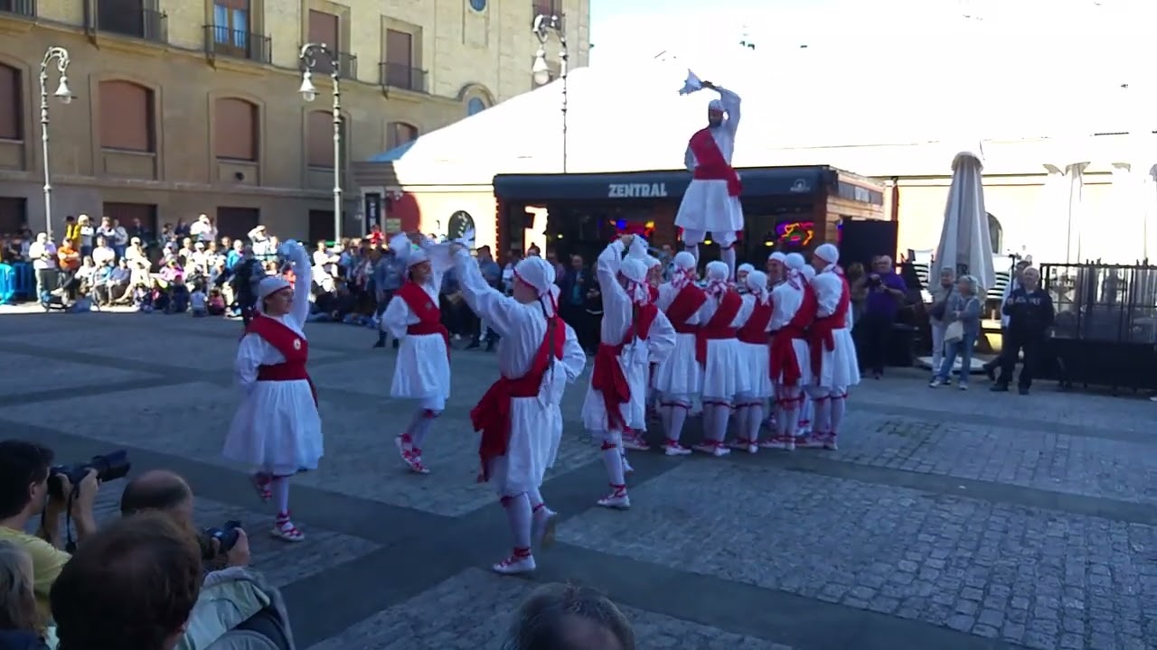 Eibarko Kezka Dantza Taldea Arrateko Ezpata Dantza eta Trokeo dantzak. Iruñea 2024-09-14