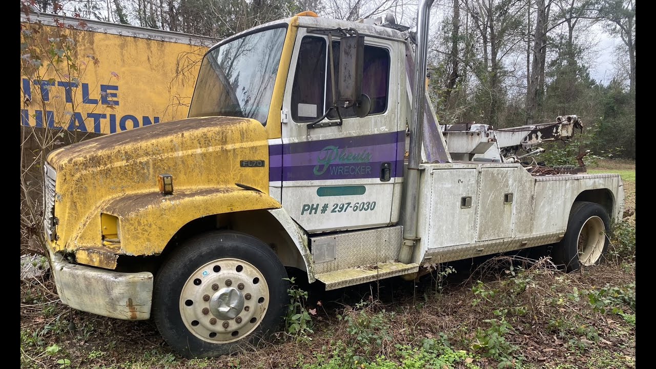 Эвакуатор FREIGHTLINER FL70 1991 года простоял много лет. Заедет ли он?