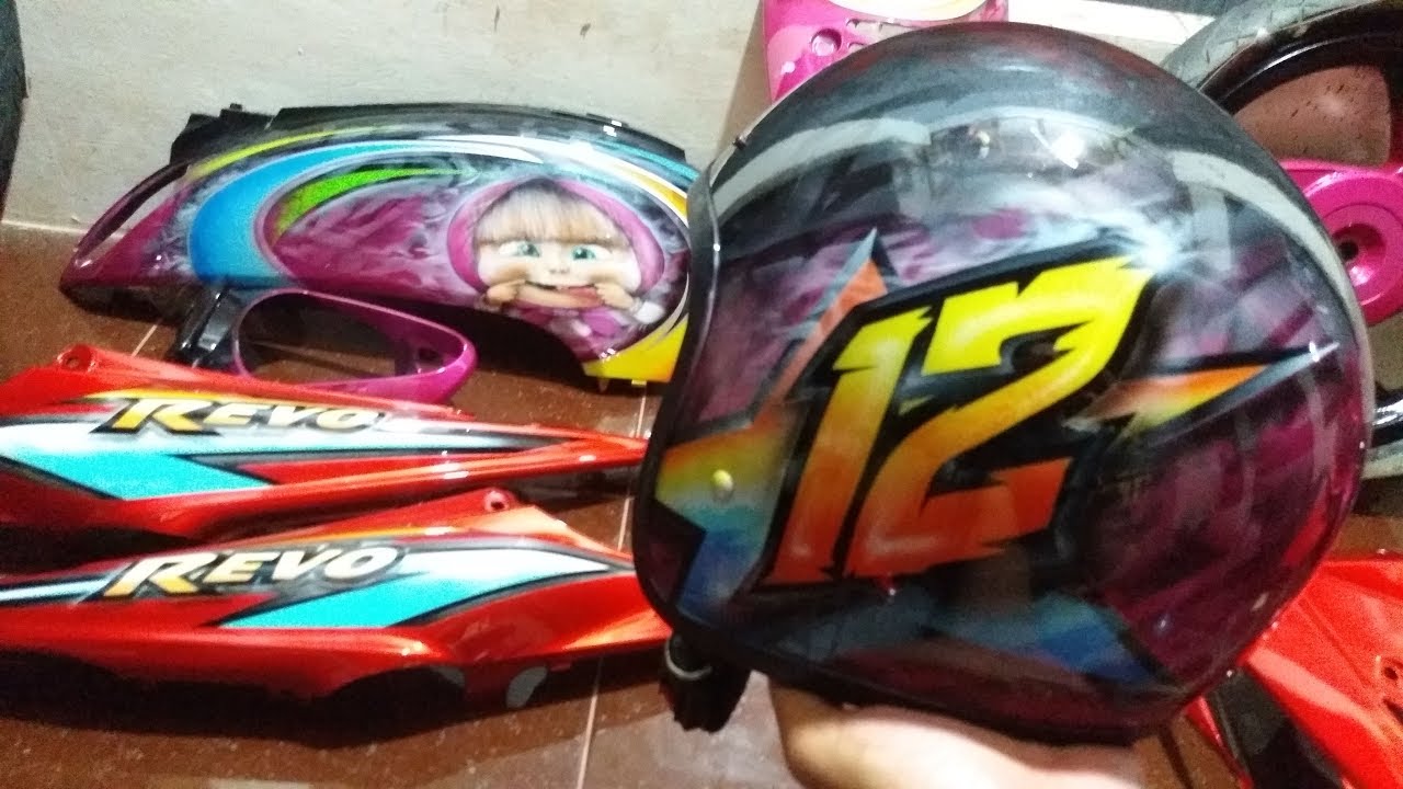 Cool Airbrush Helmet Number