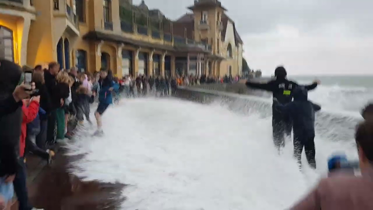 Une temp&ecirc;te Patricia impressionnante &agrave; Granville