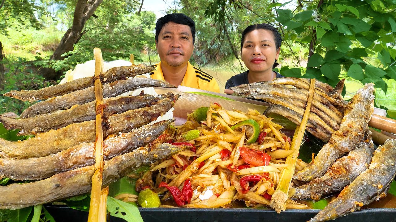 ส้มตำปิ้งปลาหลด รสชาติแซ่บนัว เข้ากันคักขนาดพี่น้อง