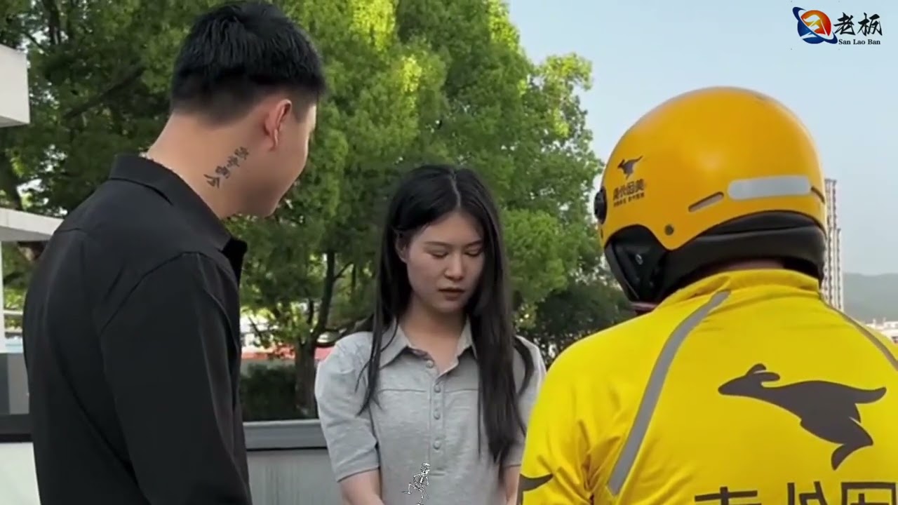 这样的美女还是𠂆里管理为难一个外卖小哥 #人间温暖 #传递正能量