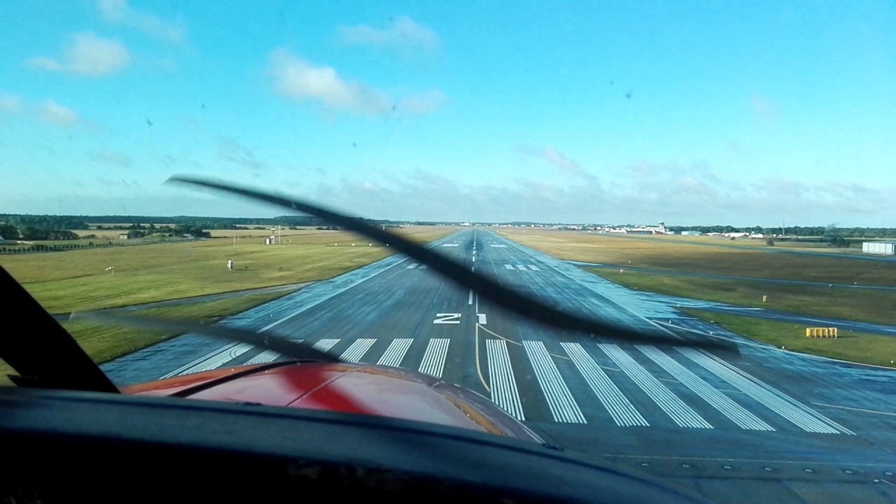Approach and landing runway 21 Visby Airport C208B
