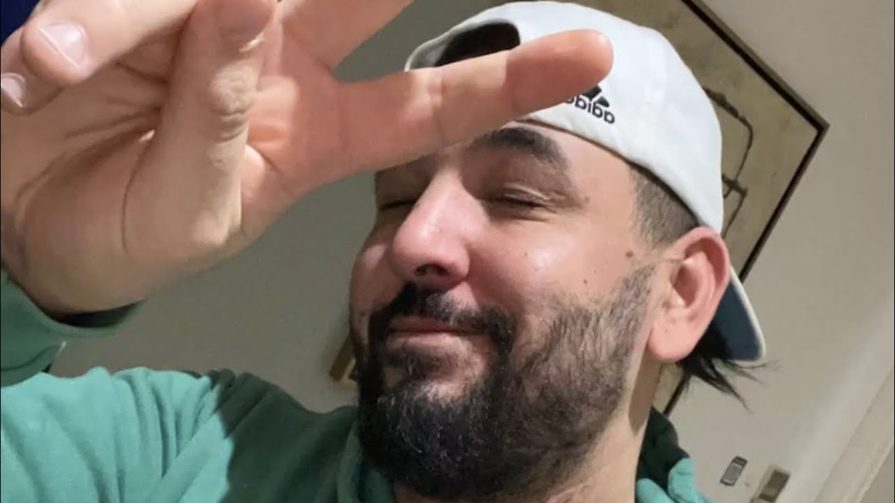 L’ÉLECTION DE MISS FRANCE - Mohamed Henni