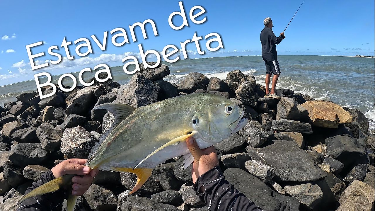 Xareu  comendo com força