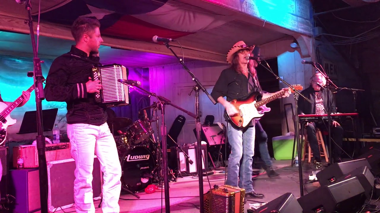 Intro & “Is Anybody Goin’ to San Antone?” Shawn Sahm & Friends, Gruene Hall, May 5, 2018