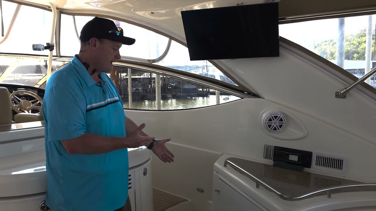 2004 Cruisers Yachts 540 Express