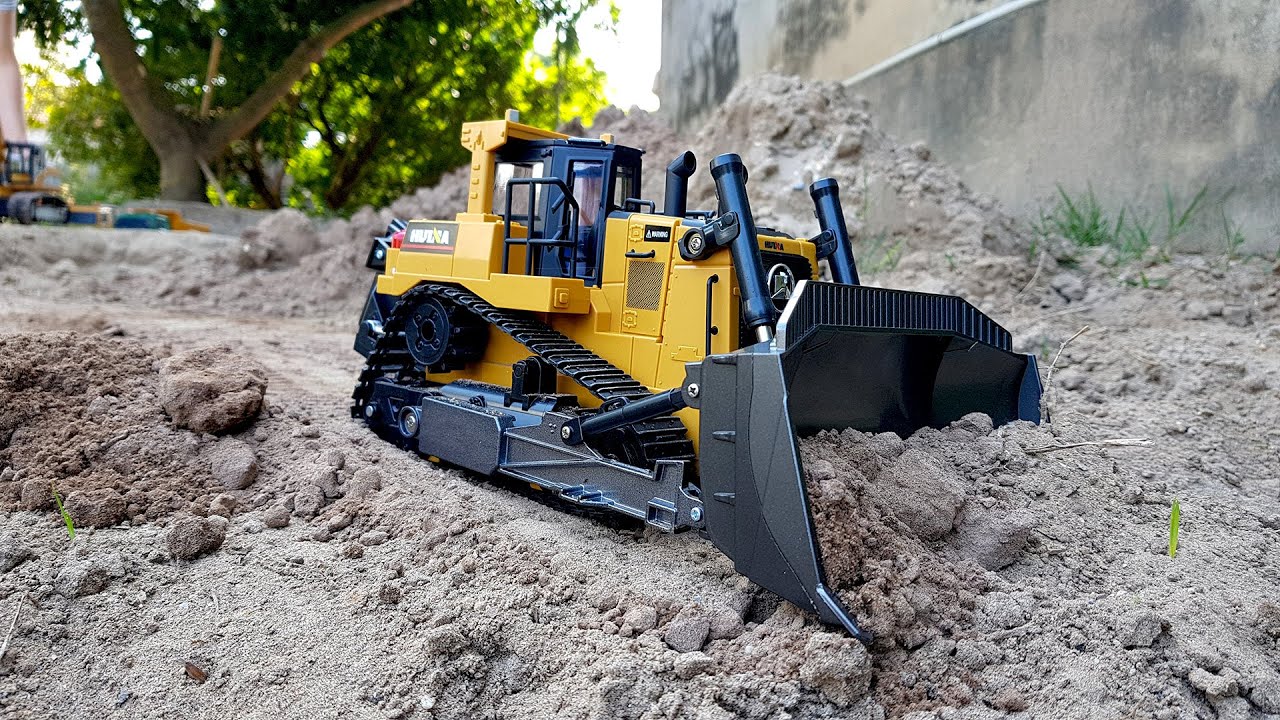 UNBOXING BULLDOZER HUINA 1569