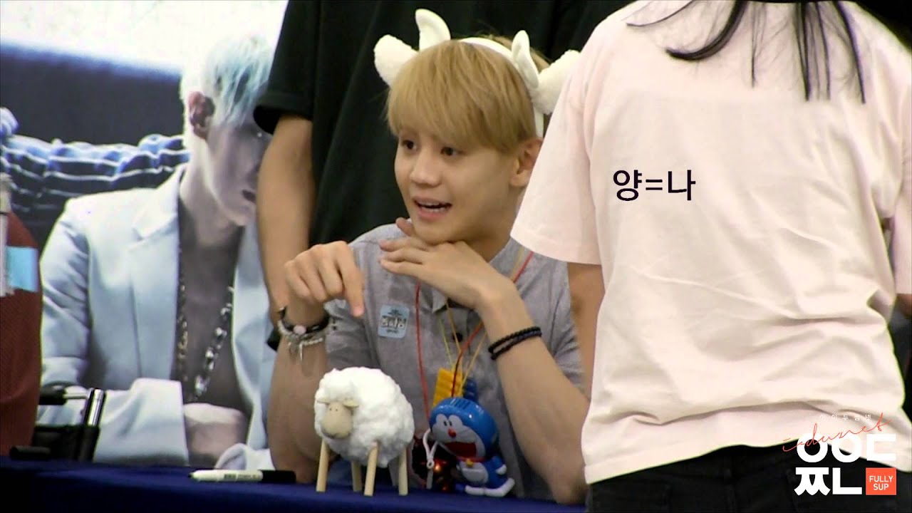 [아이두] 150804 싸인회에서, 양요섭 금발인형 꾸미기놀이
